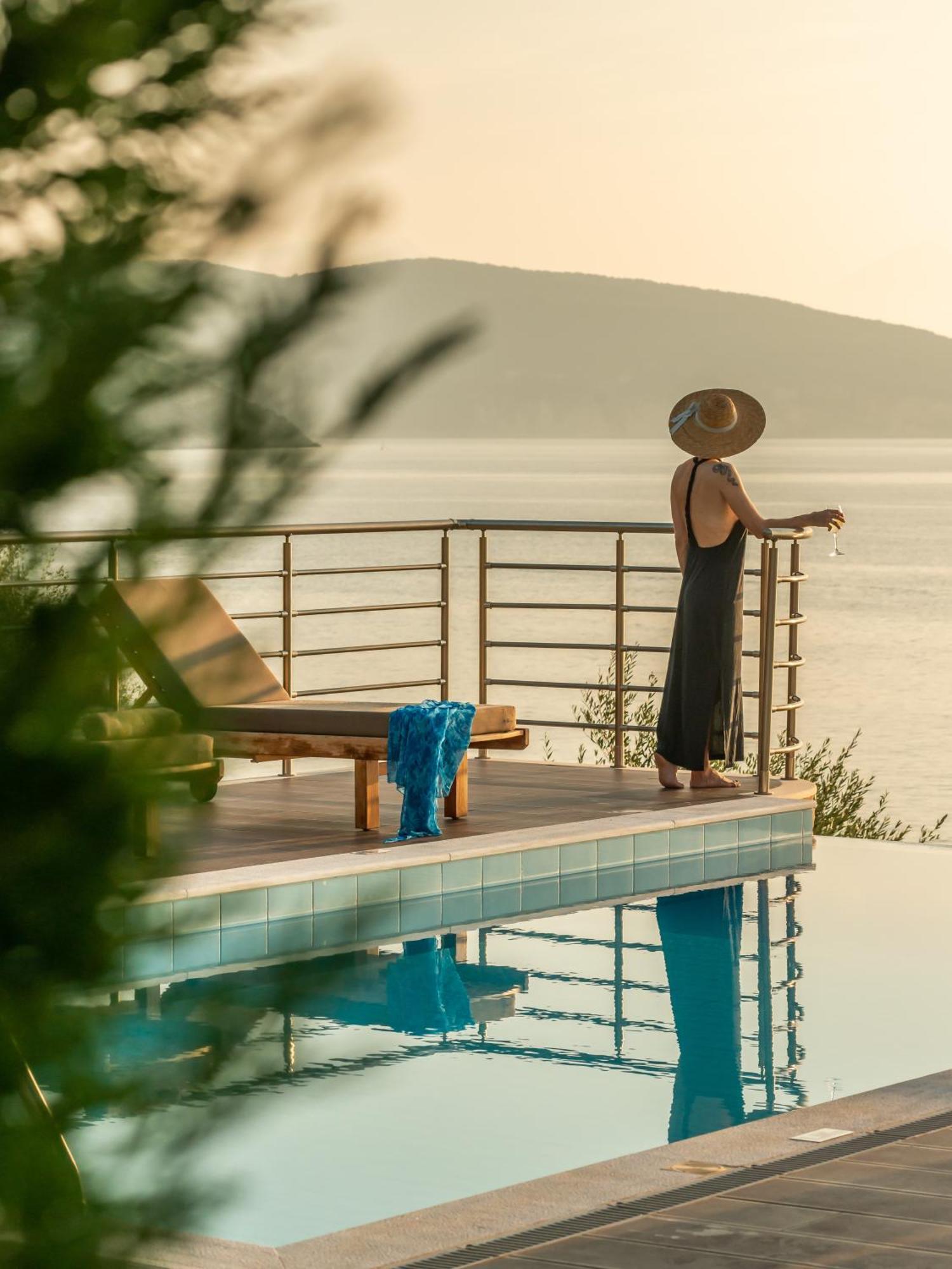 Iris Villas Lefkada - Marine Villa With Private Sea Access 시보타 외부 사진
